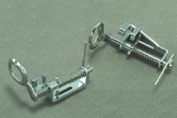 FOOT FOR HOUSEHOLD SEWING MACHINE