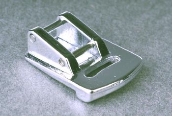 FOOT FOR HOUSEHOLD SEWING MACHINE