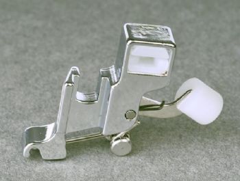 FOOT FOR HOUSEHOLD SEWING MACHINE